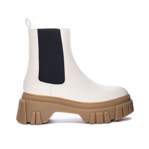 Chinese Laundry Jenny Chunky White Boot 9